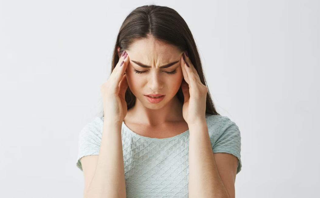 गंभीर सिरदर्द बन सकता है जानलेवा, जाने डॉक्टर द्वारा बताए गए के ऐसे लक्षण जिसका जानना है बेहद ज़रूरी